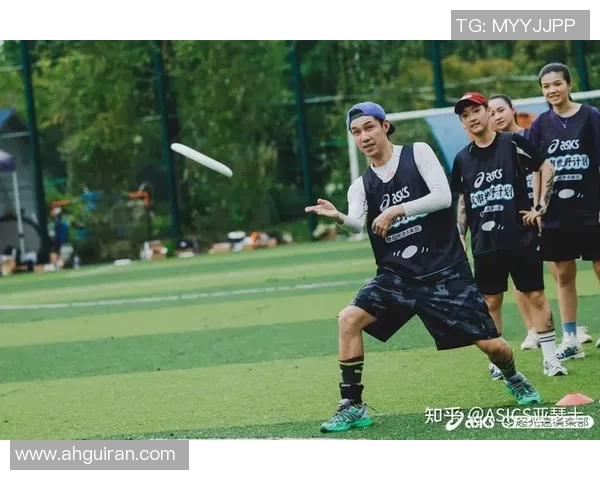 武汉飞盘队与南京飞盘队赛后复盘分析个人能力的对比与启示