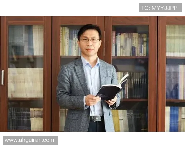 李强专访：从职业选手到电竞领军者的英雄联盟之路回顾